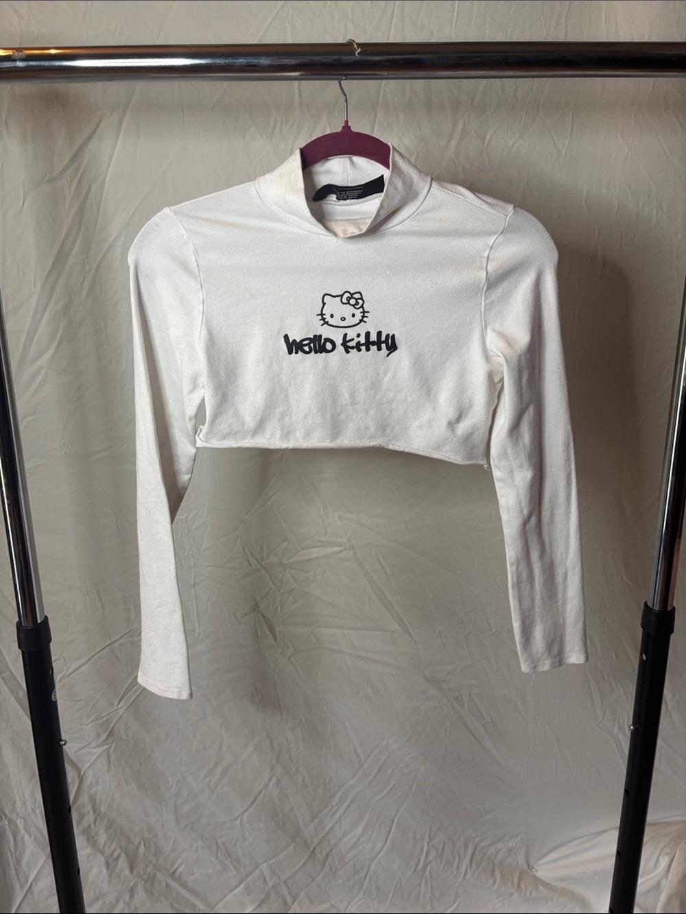 Hello Kitty White Cropped Mock Neck Long-Sleeve Top